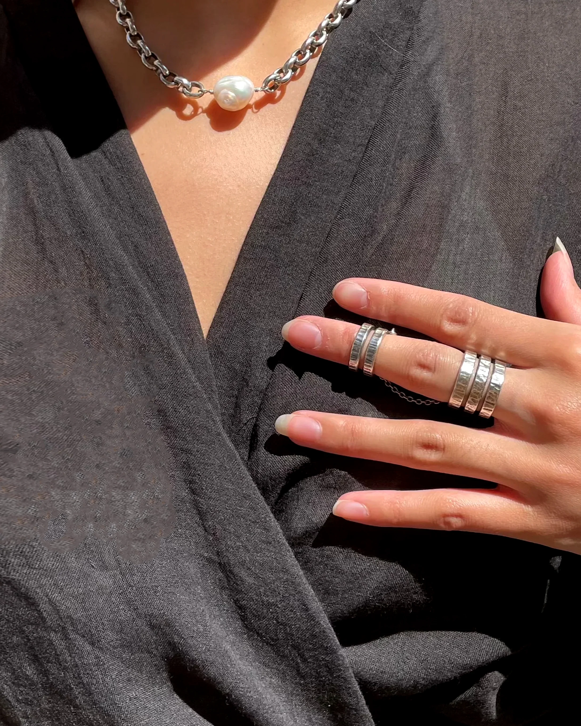 BAGUE ARTICULÉE CISELÉE - Image 3