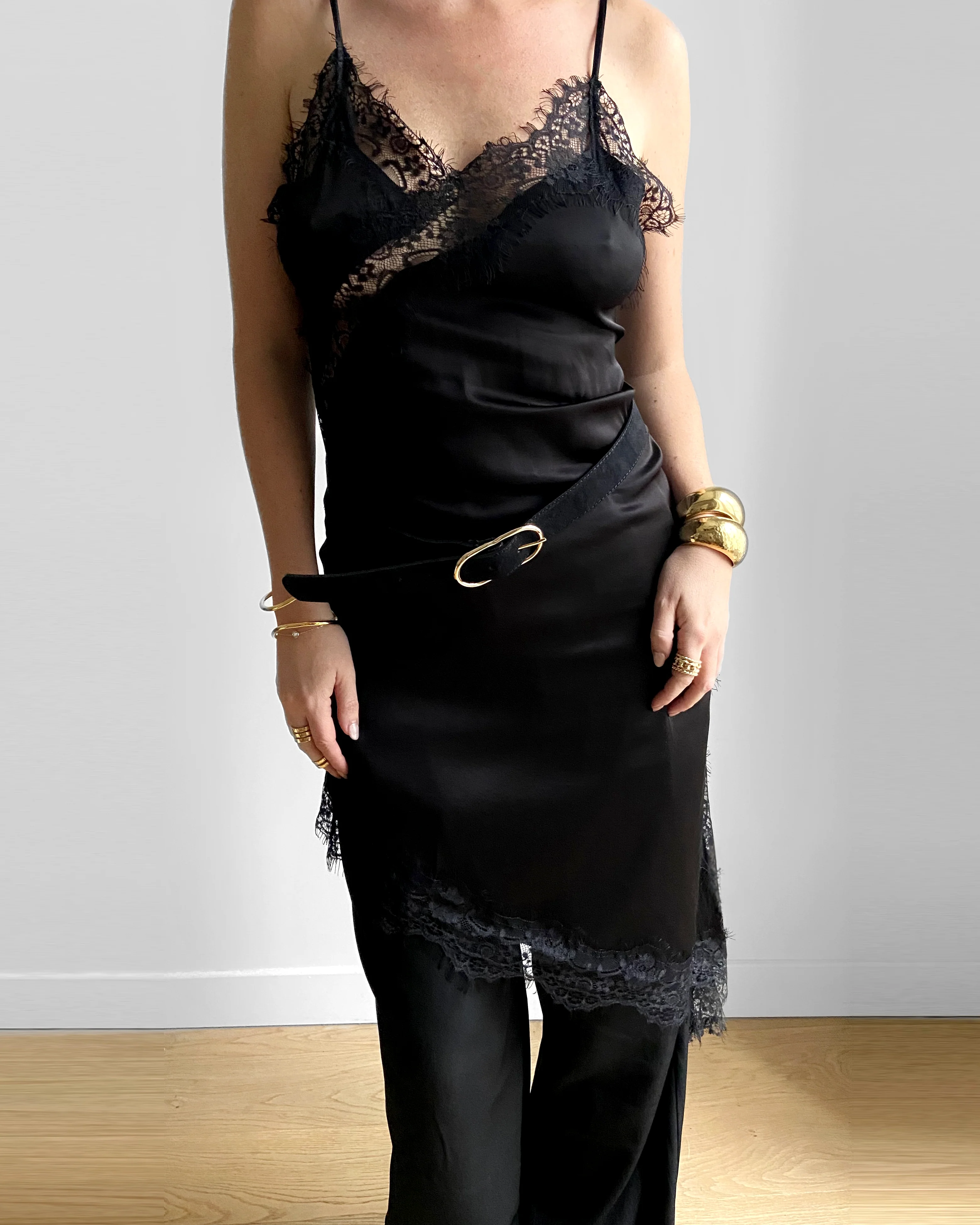 ROBE SATIN DENTELLE - Image 4